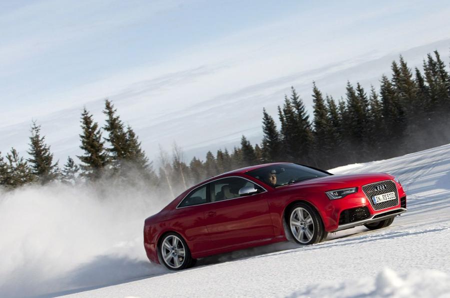  Audi RS5 Coupe 2012 года  (WW) (фото 42 из 85)